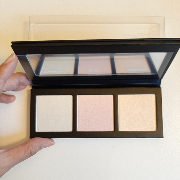 [New]MAC Hyper Real Glow Palette - Picture 6 of 7